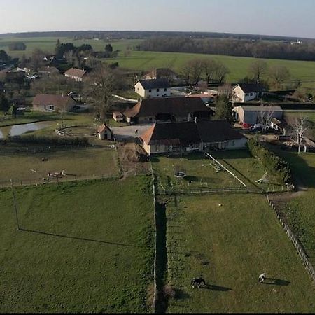 La Ferme De La Chassagne Hotel Devrouze Bagian luar foto